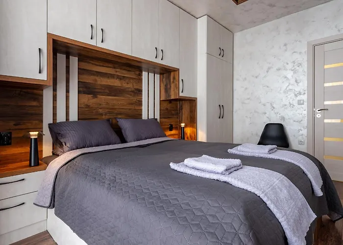 The Brick فيليكو ترنوفو